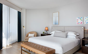 Marriott Hotels & Suites guest room junior suite